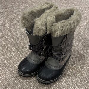 Sorel Black and Gray Winter Boots with Fur Trim